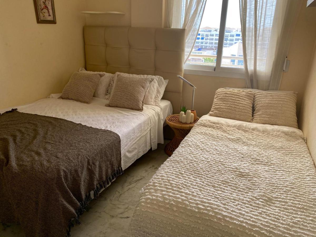 Exclusive Puerto Banus Beach Apartment Free Parking Wifi & Swimming Pool Марбелья Екстер'єр фото
