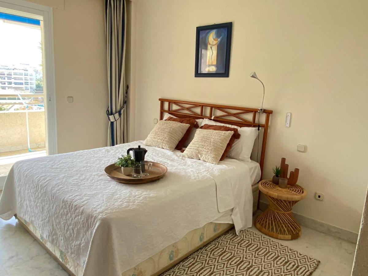 Exclusive Puerto Banus Beach Apartment Free Parking Wifi & Swimming Pool Марбелья Екстер'єр фото