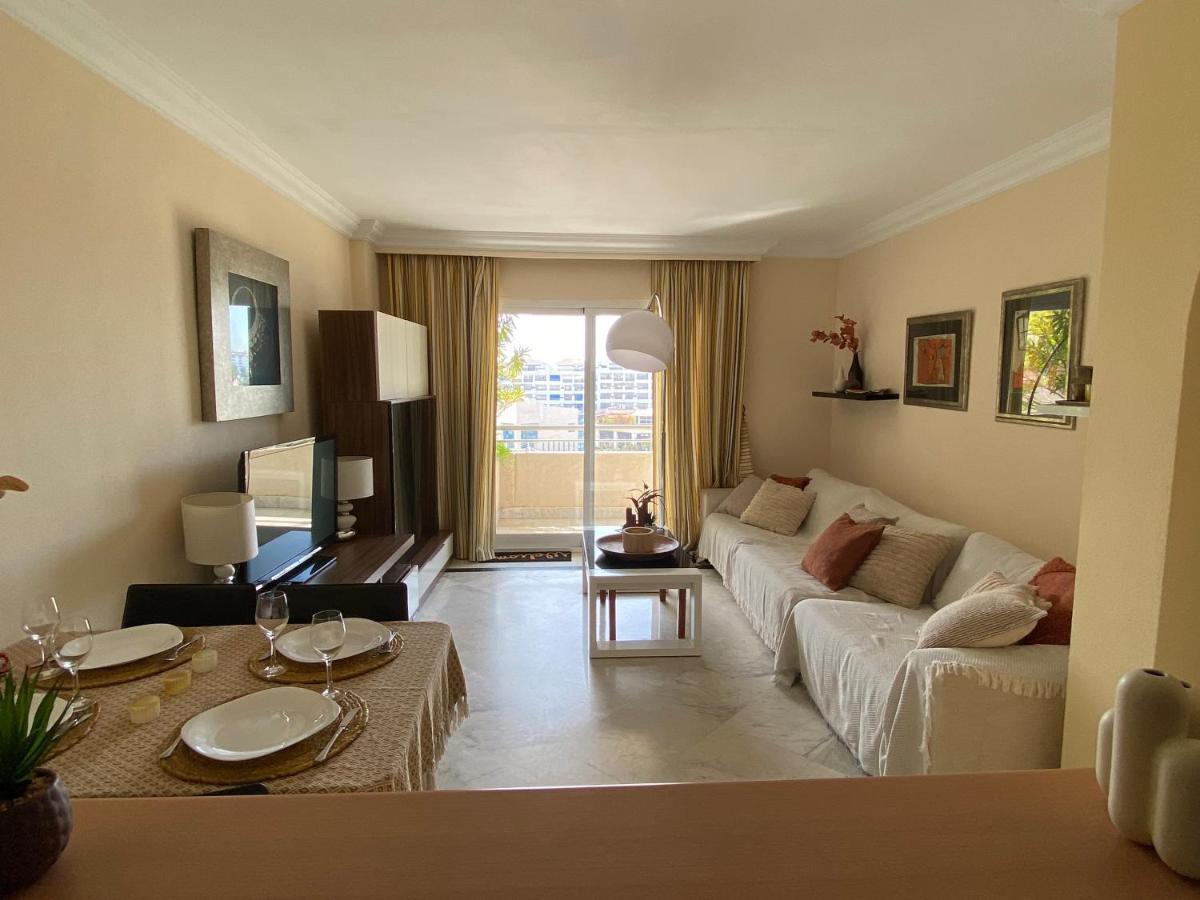 Exclusive Puerto Banus Beach Apartment Free Parking Wifi & Swimming Pool Марбелья Екстер'єр фото